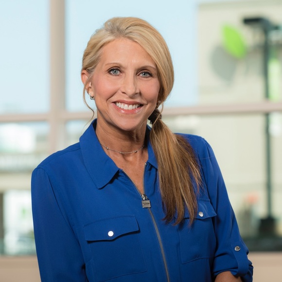 Meet your Posher, Kim - Picture 9 of 9